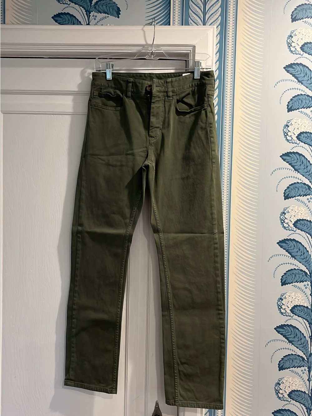 Vineyard Vines Olive Green Casual Pants. Size 28x30